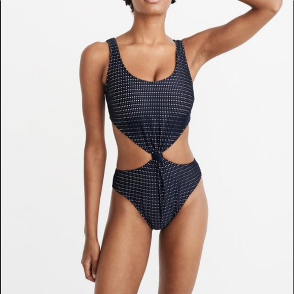 Abercrombie & Fitch Other - Abercrombie Knot Front Cutout One Piece Swimsuit